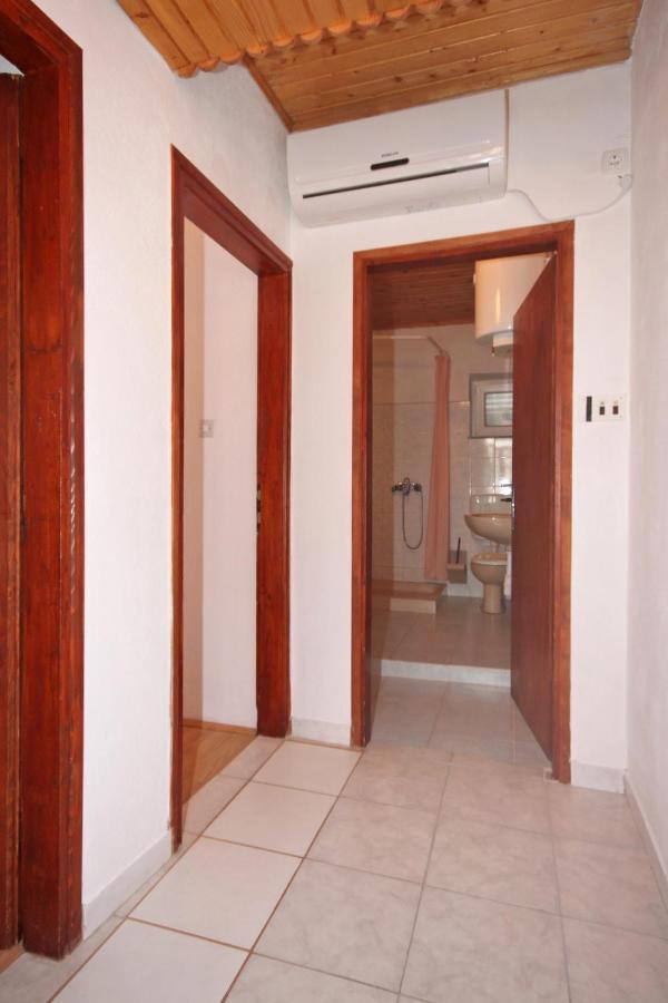 Apartments By The Sea Metajna, Pag - 6351 Екстериор снимка