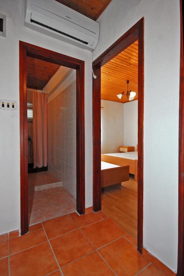 Apartments By The Sea Metajna, Pag - 6351 Екстериор снимка